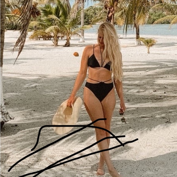 Two piece Abercrombie and fitch swimsuit - XS - Picture 2 of 4